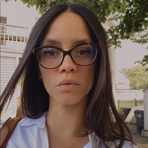 Meet your Posher, Candida